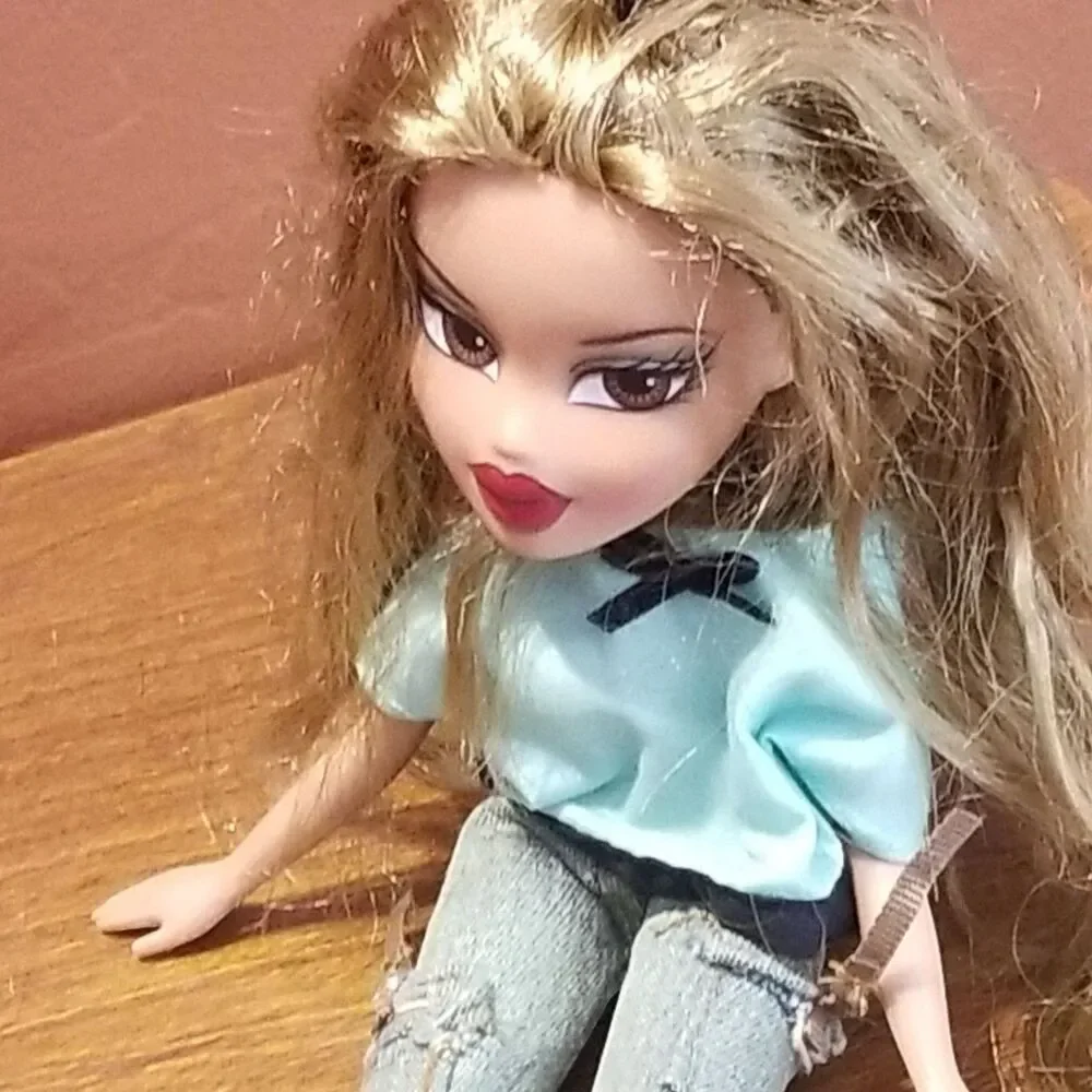 Vintage 2001 Bratz First Edition CLOE Doll Angel Original MGA 1st Wave Rare HTF